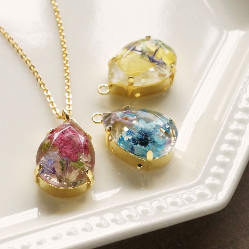 春を閉じ込めよう!UVレジンで作るボタニカルネックレスLesson